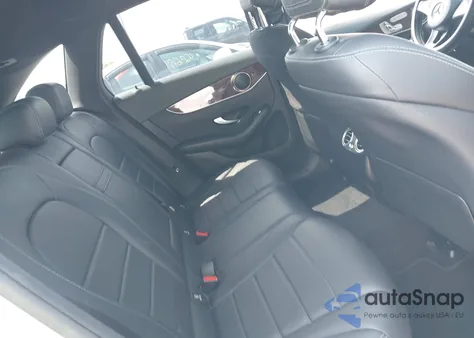 2018 Mercedes-Benz Glc 300 4Matic z USA, uszkodzony, nr VIN WDC0G4KB9JV022854